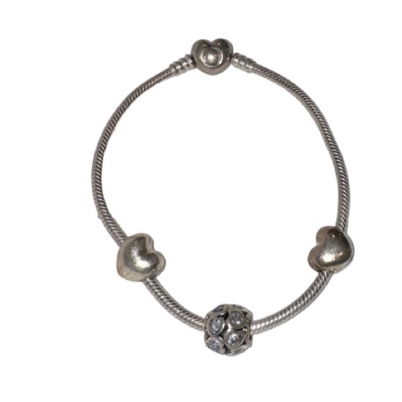 Pandora Moments Hearts clasp snake chain bracelet ST LUCIA CHARM - Picture 5 of 12